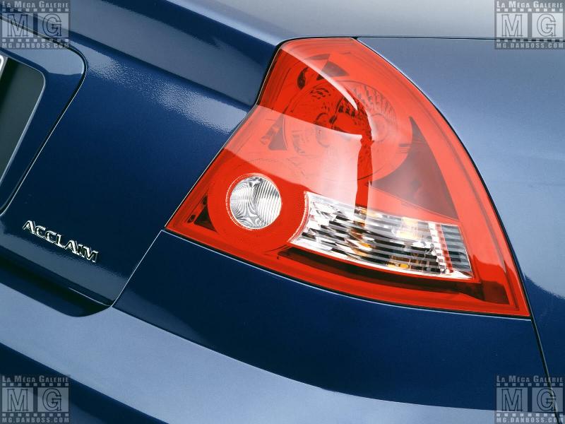 Holden - Commodore - 041