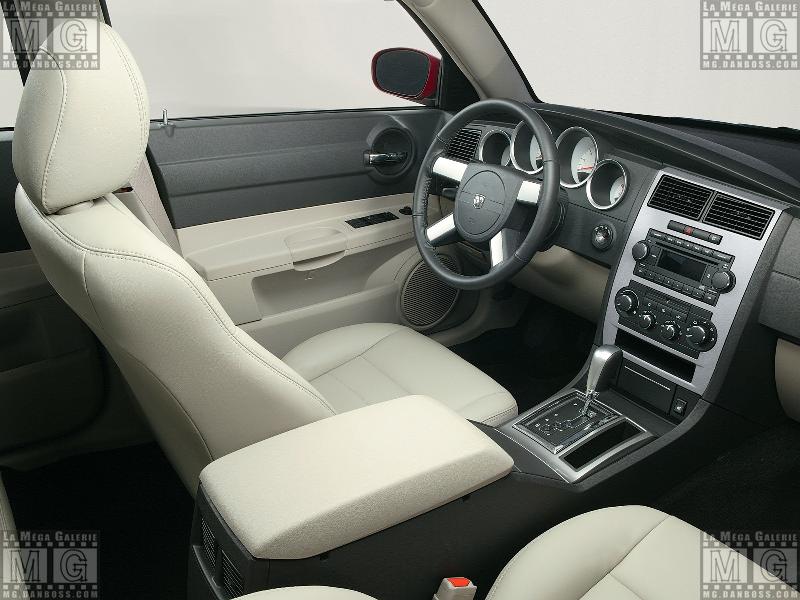 Dodge - Charger (2005) - 015